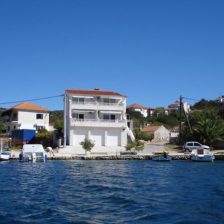 Apartments Mirko Vinišće Exteriér fotografie