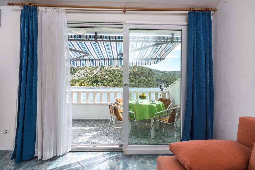 Apartments Mirko Vinišće Pokoj fotografie