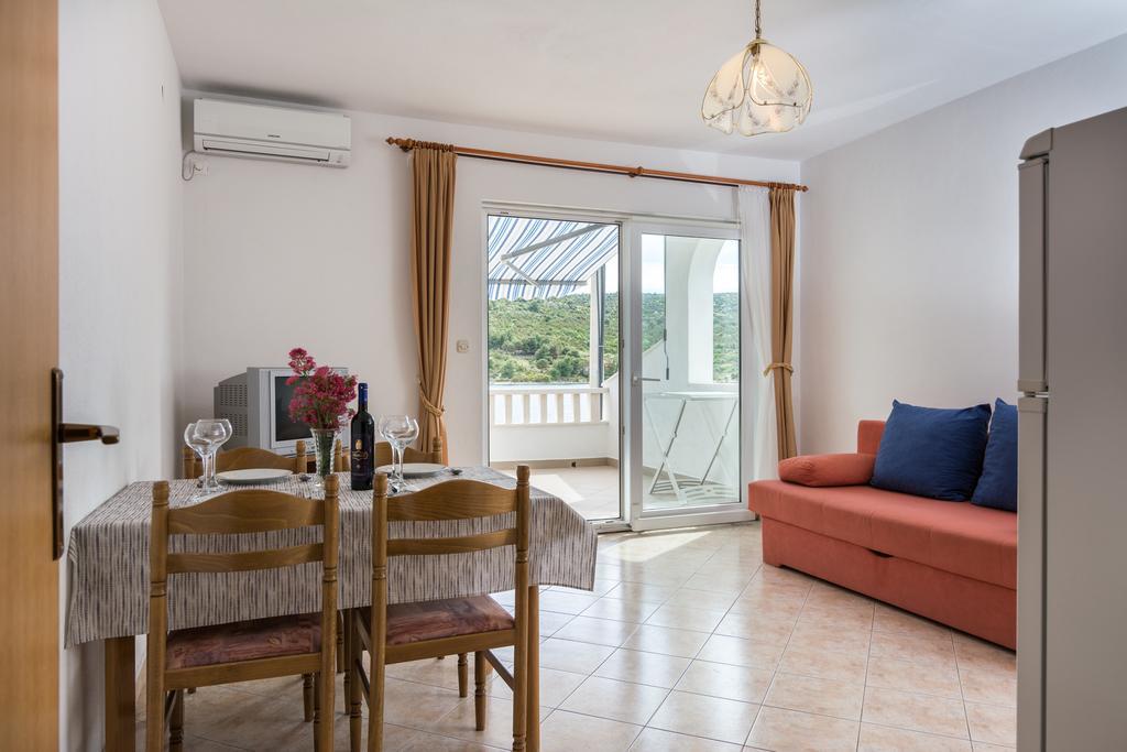 Apartments Mirko Vinišće Pokoj fotografie