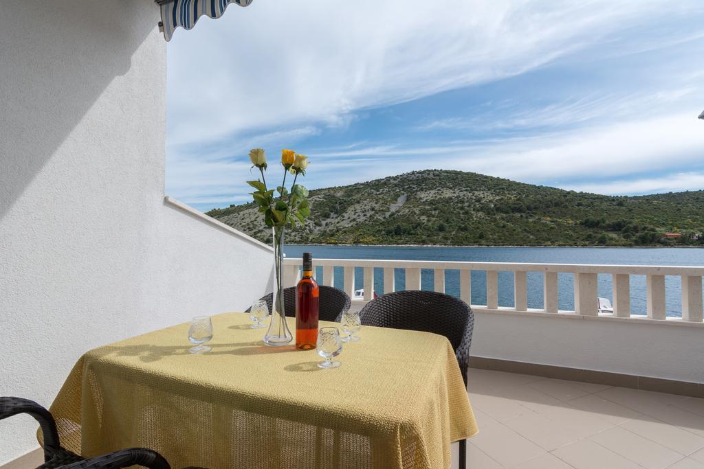 Apartments Mirko Vinišće Pokoj fotografie