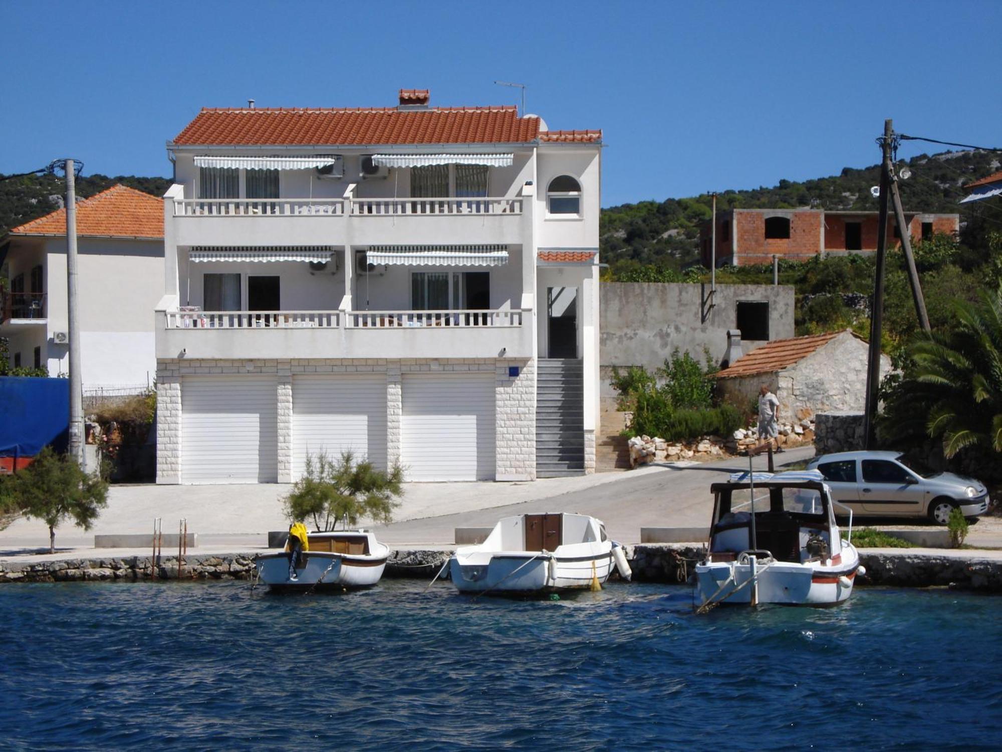 Apartments Mirko Vinišće Exteriér fotografie